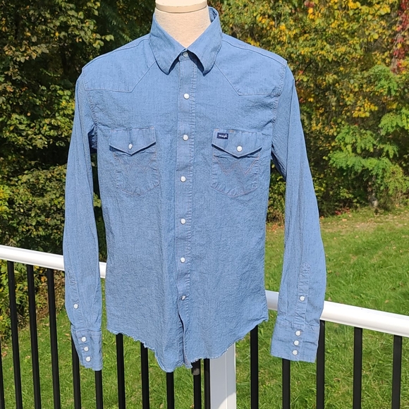 Like New Wrangler Pearl Snap Western Shirt